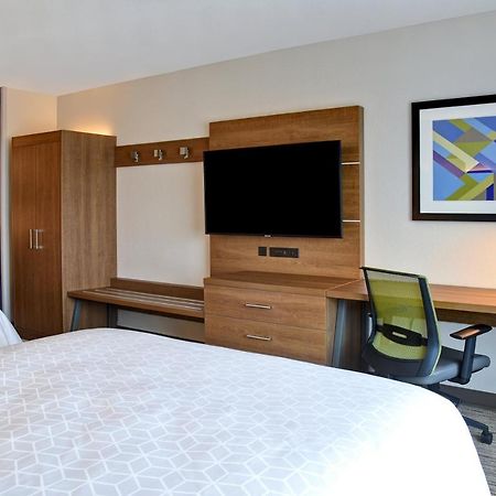 Holiday Inn Express & Suites - Ottawa By Ihg Екстериор снимка
