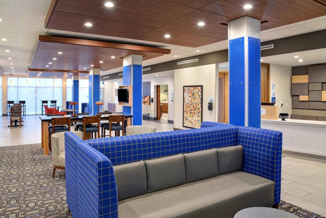 Holiday Inn Express & Suites - Ottawa By Ihg Екстериор снимка