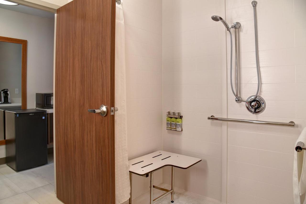 Holiday Inn Express & Suites - Ottawa By Ihg Екстериор снимка